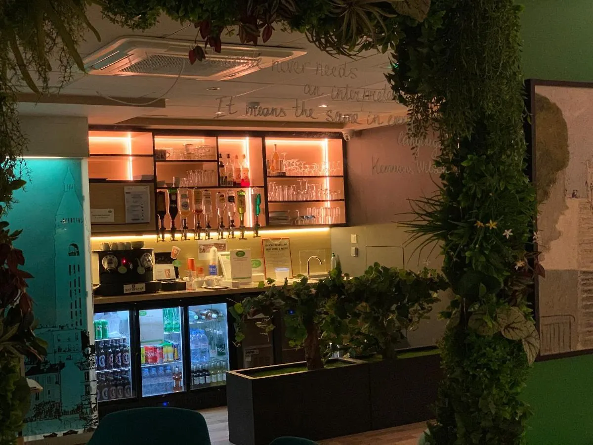 Montmartre By Ihg Hotell Paris