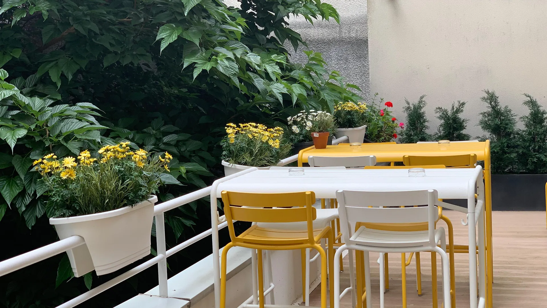Hotel Montmartre By Ihg Paris